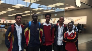 Apple Inc. CEO Tim Cook to retrain Apple Store managers: Will it make them LESS RACISTS though?